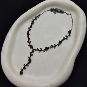 گردنبند گل رز